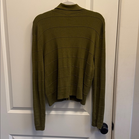 CAbi Exec Cardigan in Medium, Green - Picture 5 of 7